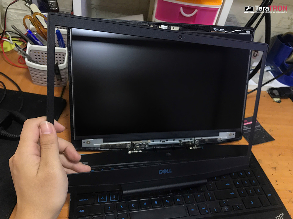 Thay màn hình Laptop Dell G3 3590 11 Thay màn hình Laptop Dell G3 3590 lấy nhanh q12 tp.hcm