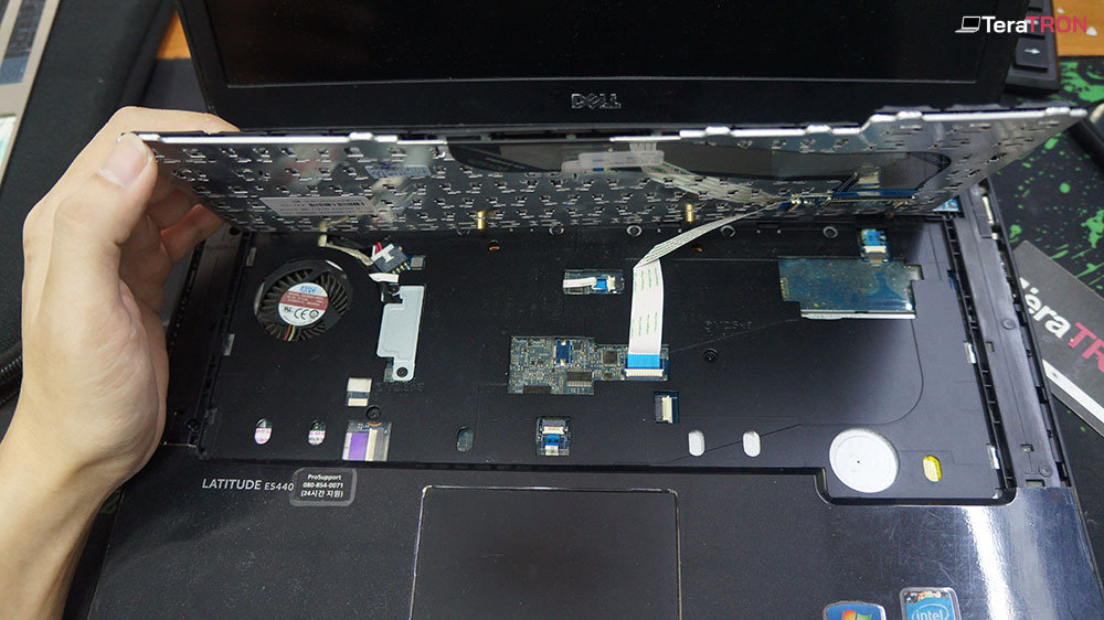 Thay bàn phím Laptop Dell Latitude E5440 TPHCM 4 Thay bàn phím Laptop Dell Latitude E5440 lấy ngay hcm