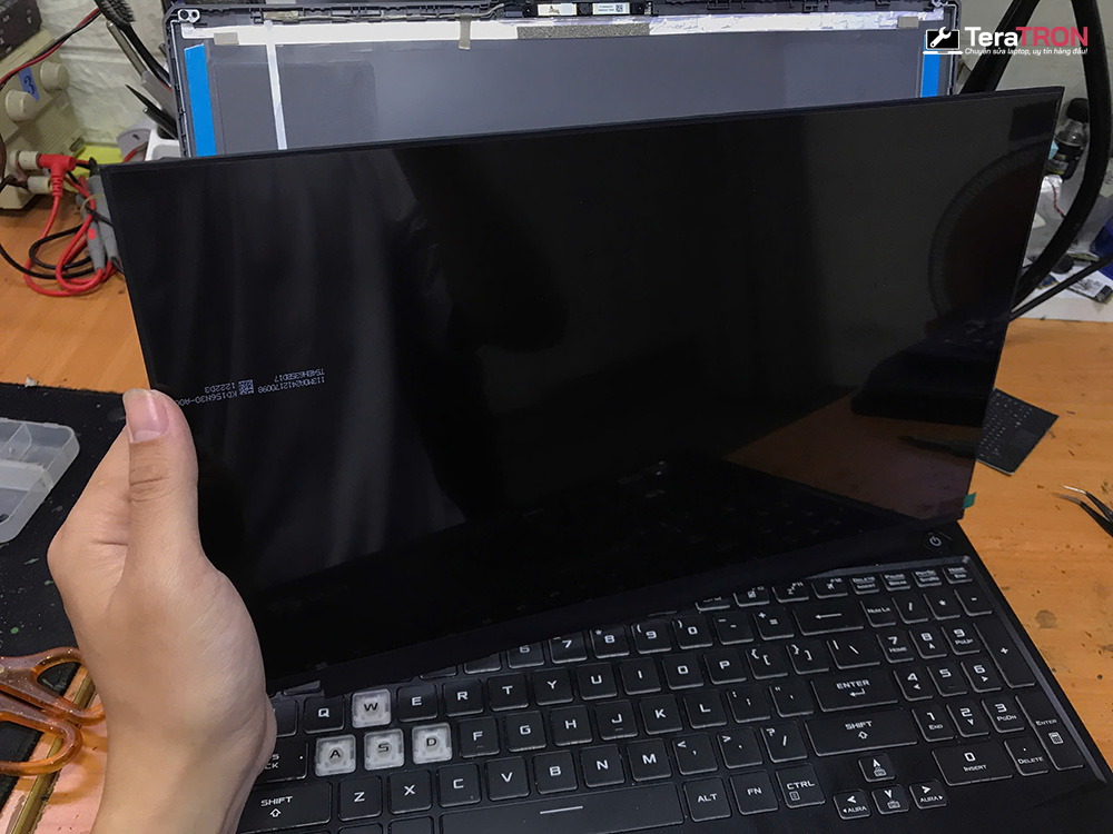 Thay màn hình Laptop Asus TUF Gaming A15 FA506 11 Thay màn hình Laptop Asus TUF Gaming A15 FA506 chính hãng hcm tphcm