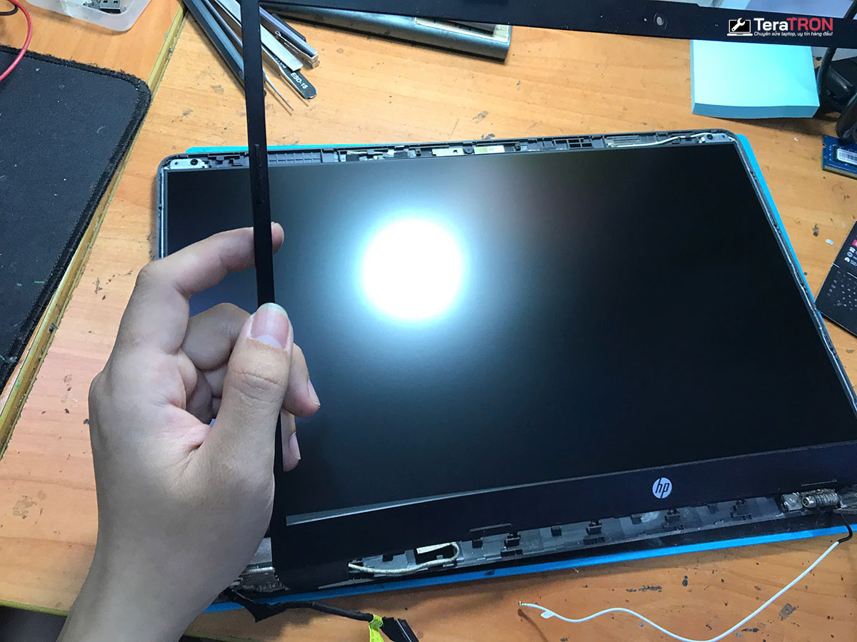 Thay màn hình Laptop HP 250 G8 10 Thay màn hình Laptop HP 250 G8 lấy ngay hcm tphcm