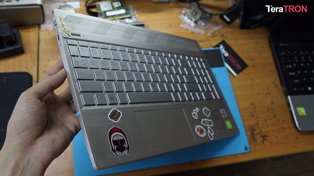 Thay bàn phím Laptop HP Pavilion 15-cs3014TU TPHCM 4 Thay bàn phím Laptop HP Pavilion 15-cs3014TU giá rẻ hcm