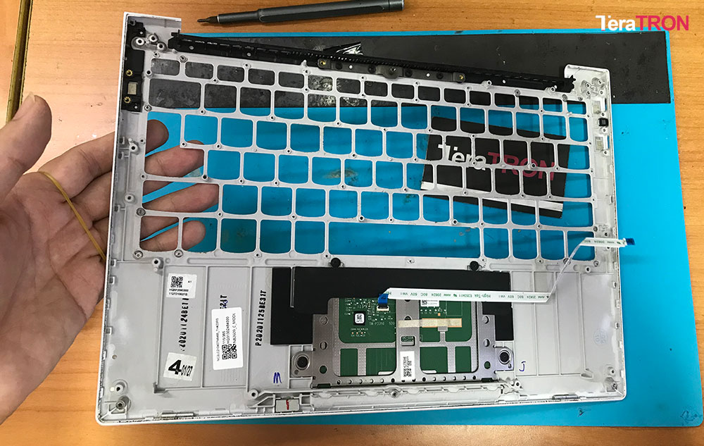 Thay bàn phím Laptop Lenovo YOGA Slim 7 Carbon 13ITL5 TPHCM 5 Thay bàn phím Laptop Lenovo YOGA Slim 7 Carbon 13ITL5 giá rẻ hcm