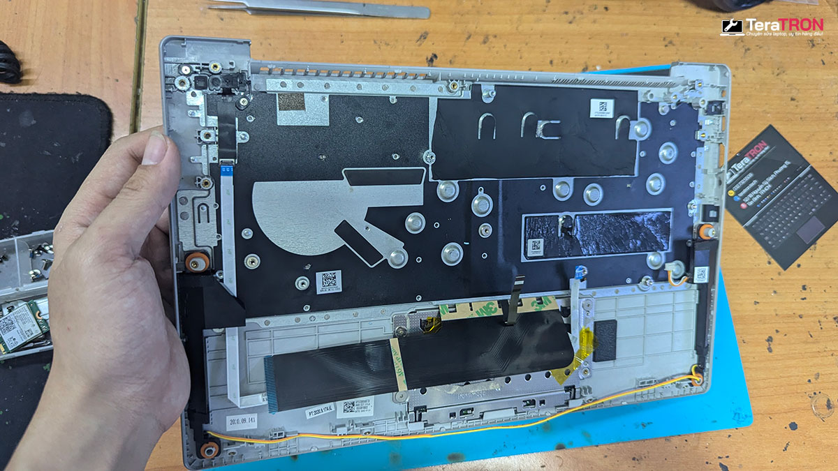Thay bàn phím Laptop Lenovo IdeaPad 5 14ITL05 6 Thay bàn phím Laptop Lenovo IdeaPad 5 14ITL05 lấy nhanh hcm tphcm