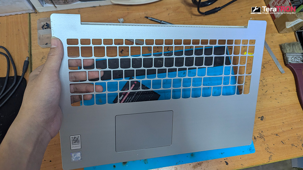 Thay bàn phím Laptop Lenovo Ideapad 330-15IKB 4 Thay bàn phím Laptop Lenovo Ideapad 330-15IKB lấy liền tân phú hcm tphcm