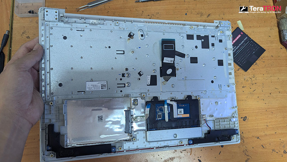 Thay bàn phím Laptop Lenovo Ideapad 330-15IKB 6 Thay bàn phím Laptop Lenovo Ideapad 330-15IKB lấy nhanh quận 12 hcm tp.hcm