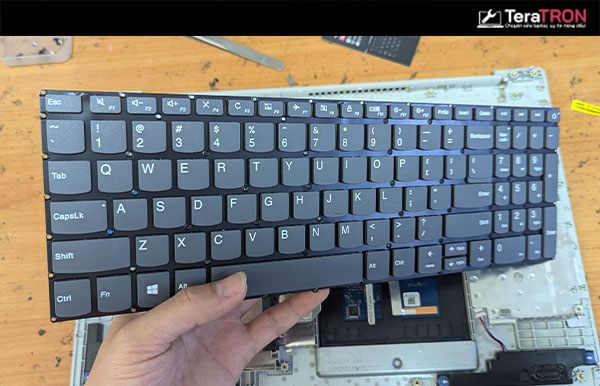 Thay bàn phím Laptop Lenovo Ideapad 330-15IKB teratron laptop hcm tp.hcm