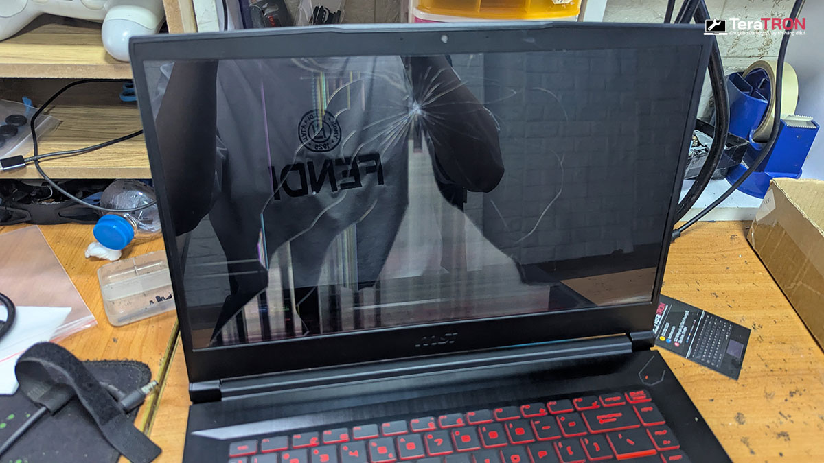 Thay màn hình Laptop MSI Gaming GF63 Thin 12VE 8 Thay màn hình Laptop MSI Gaming GF63 Thin 12VE bể vỡ hcm tphcm