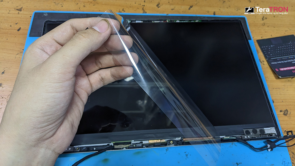 Thay màn hình Laptop Lenovo ThinkBook 14s G2 ITL 11 Thay màn hình Laptop Lenovo ThinkBook 14s G2 ITL lấy ngay hcm tân phú