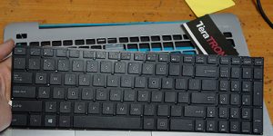 Thay bàn phím Laptop Asus F555L TPHCM new zin
