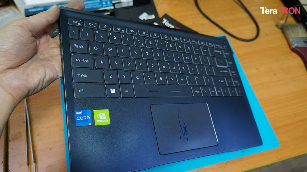 Thay bàn phím Laptop MSI Modern 14 B11SB TPHCM 3 Thay bàn phím Laptop MSI Modern 14 B11SB giá rẻ hcm
