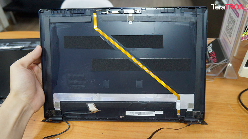 Thay màn hình Laptop MSI Modern 14 C11M 8 Thay màn hình Laptop MSI Modern 14 C11M lấy ngay hcm