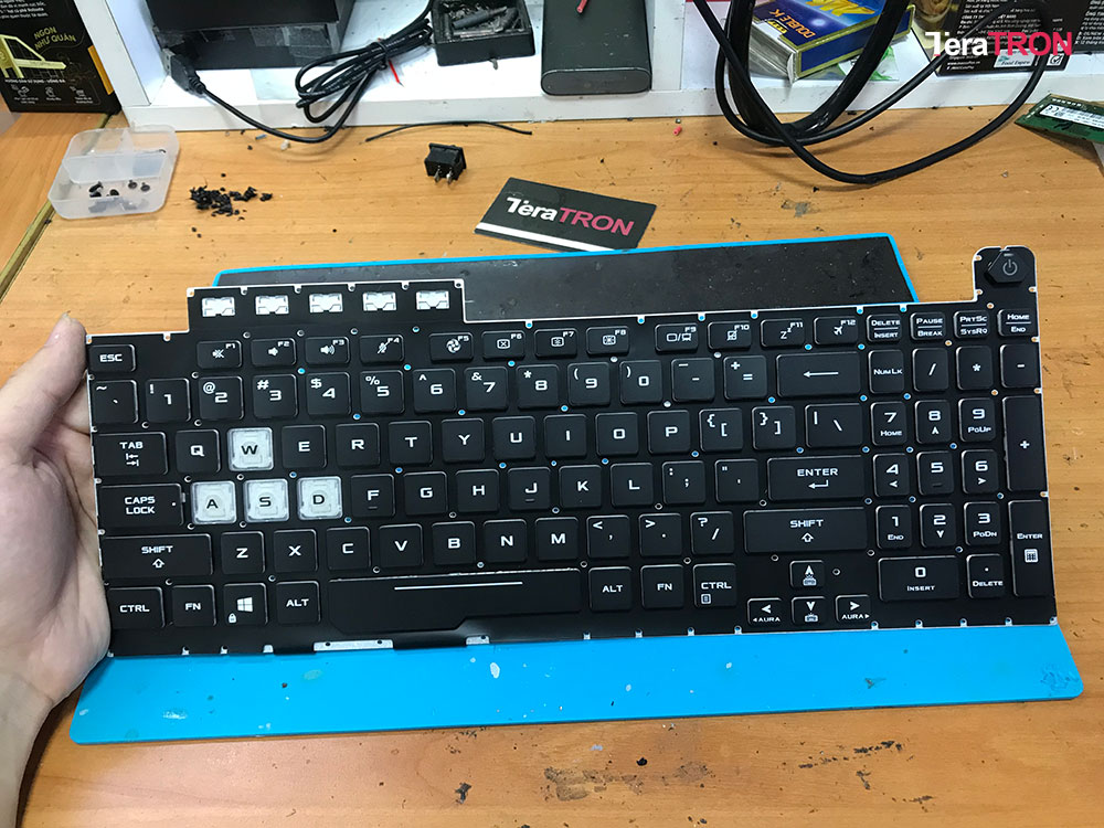 Thay bàn phím Laptop Asus TUF Gaming F17 FX706H 2 Thay bàn phím Laptop Asus TUF Gaming F17 FX706H zin hcm