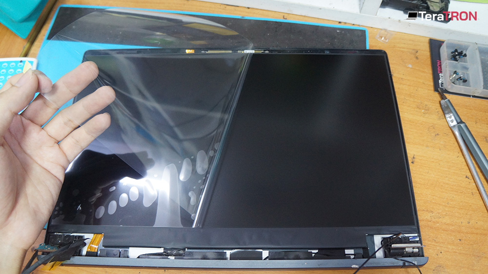 Thay màn hình laptop MSI Modern 14 B11MOU 11 Thay màn hình Laptop MSI Modern 14 B11MOU mới seal hcm tphcm