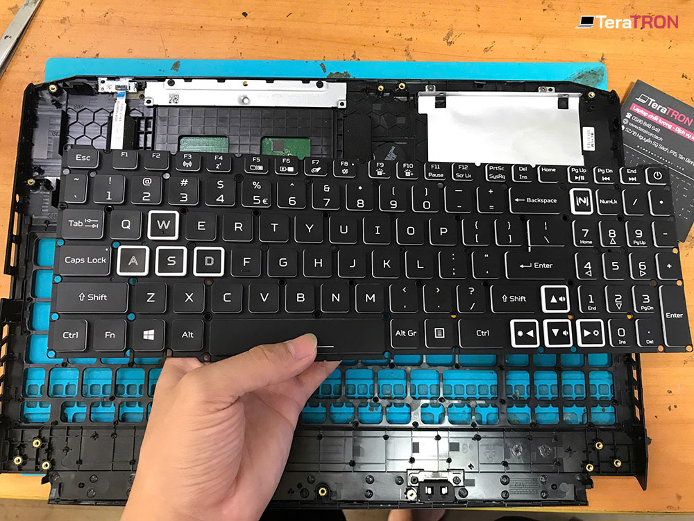 Thay bàn phím Laptop Acer Nitro 5 AN515-45 3 Thay bàn phím Laptop Acer Nitro 5 AN515-45 chính hãng hcm tphcm