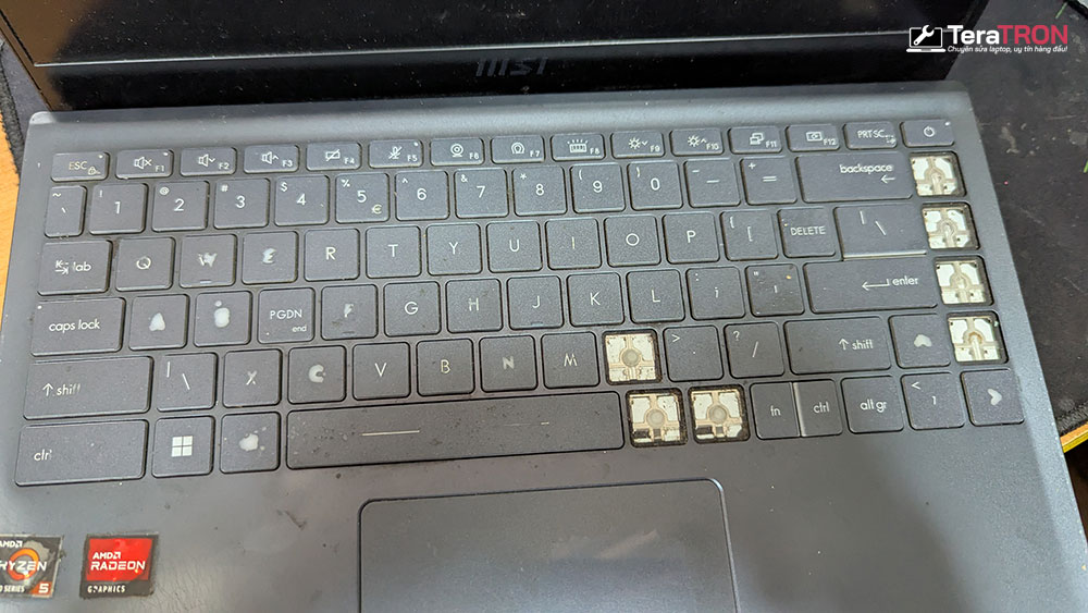 Thay bàn phím laptop MSI Modern 14 B5M 2 Thay bàn phím laptop MSI Modern 14 B5M dấu hiệu nguyên nhân hcm tphcm