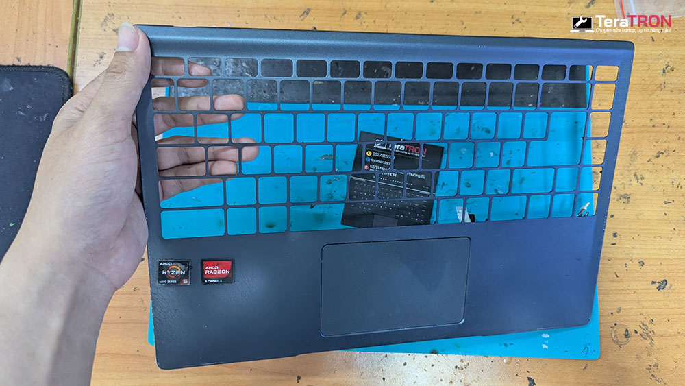 Thay bàn phím laptop MSI Modern 14 B5M 4 Thay bàn phím laptop MSI Modern 14 B5M giá rẻ hcm tphcm