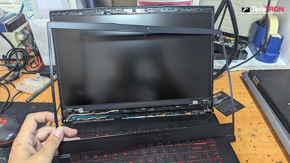 Thay màn hình laptop MSI GF63 Thin 9SC 13 Thay màn hình laptop MSI GF63 Thin 9SC giá rẻ hcm tphcm