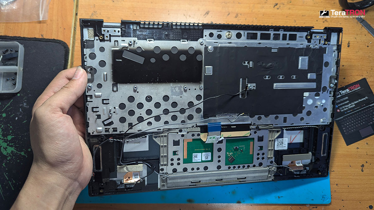 Thay bàn phím laptop Asus UX425E 7 Thay bàn phím laptop Asus UX425E lấy liền hcm tphcm