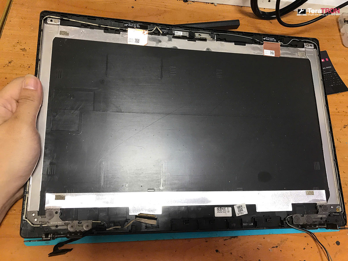 Thay màn hình laptop Lenovo IdeaPad L340 15IRH 8 Thay màn hình laptop Lenovo IdeaPad L340 15IRH giá tốt hcm tphcm