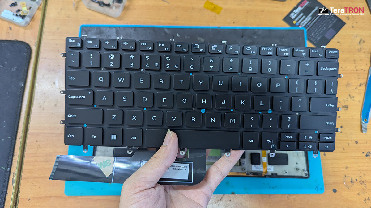 Thay bàn phím laptop Dell XPS 13 9370 4 Thay bàn phím laptop Dell XPS 13 9370 chính hãng hcm tphcm