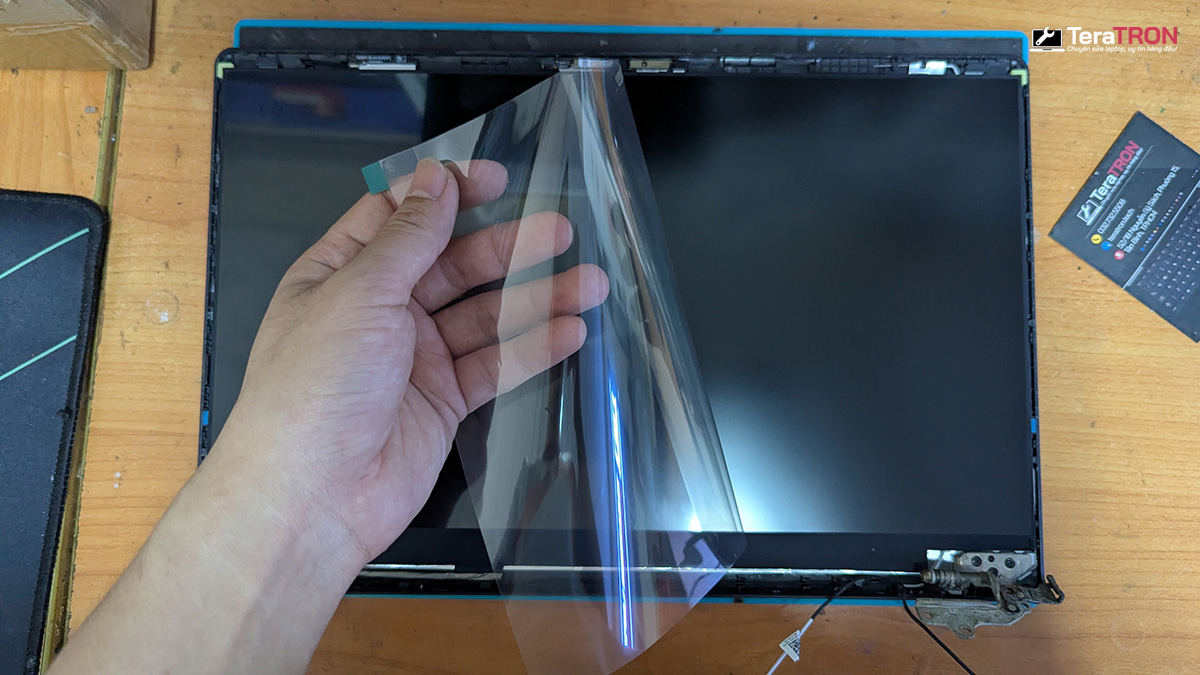 Thay màn hình laptop Dell Vostro 3510 12 Thay màn hình laptop Dell Vostro 3510 chính hãng hcm tphcm