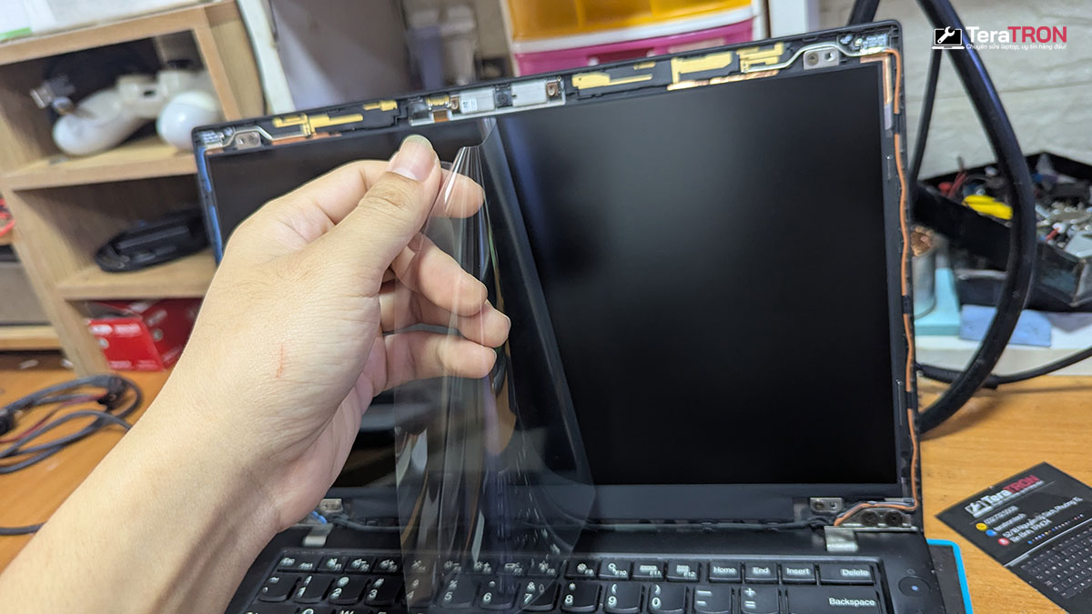 Thay màn hình laptop Lenovo T460s 12 Thay màn hình laptop Lenovo T460s chính hãng hcm tphcm