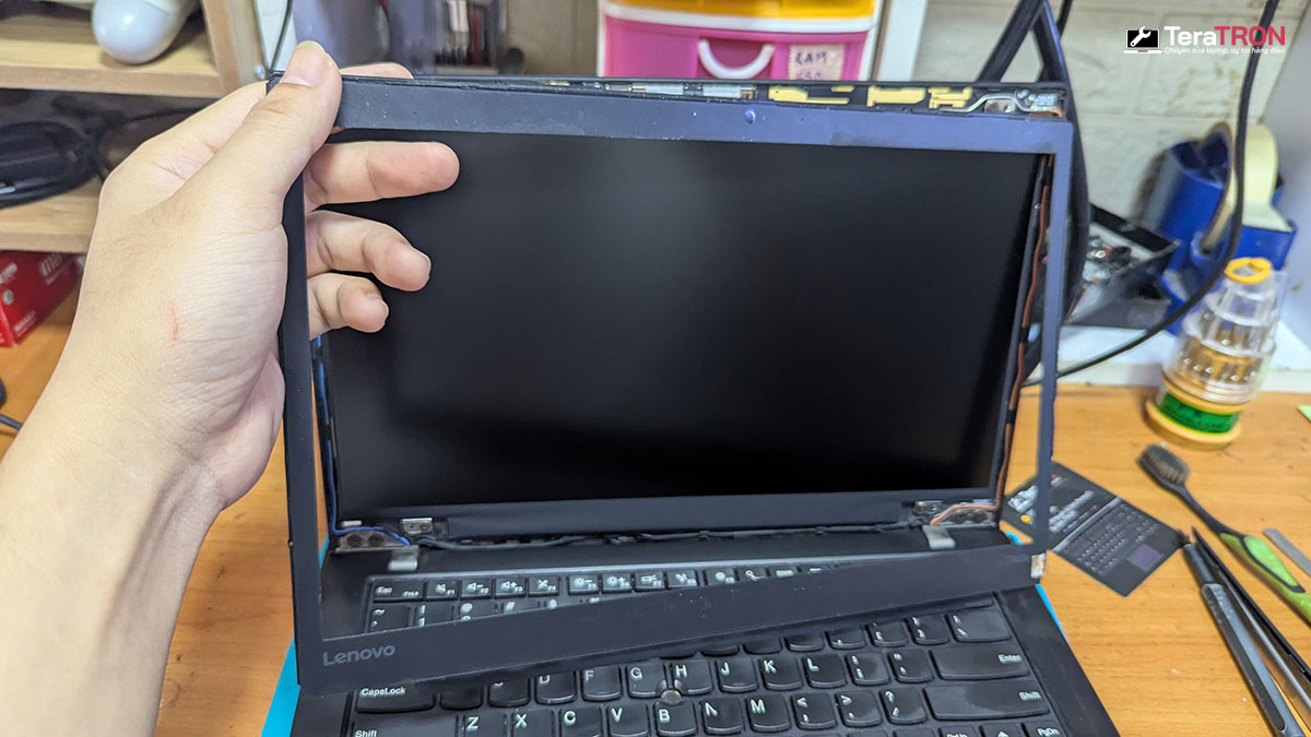Thay màn hình laptop Lenovo T460s 13 Thay màn hình laptop Lenovo T460s lấy liền hcm tphcm