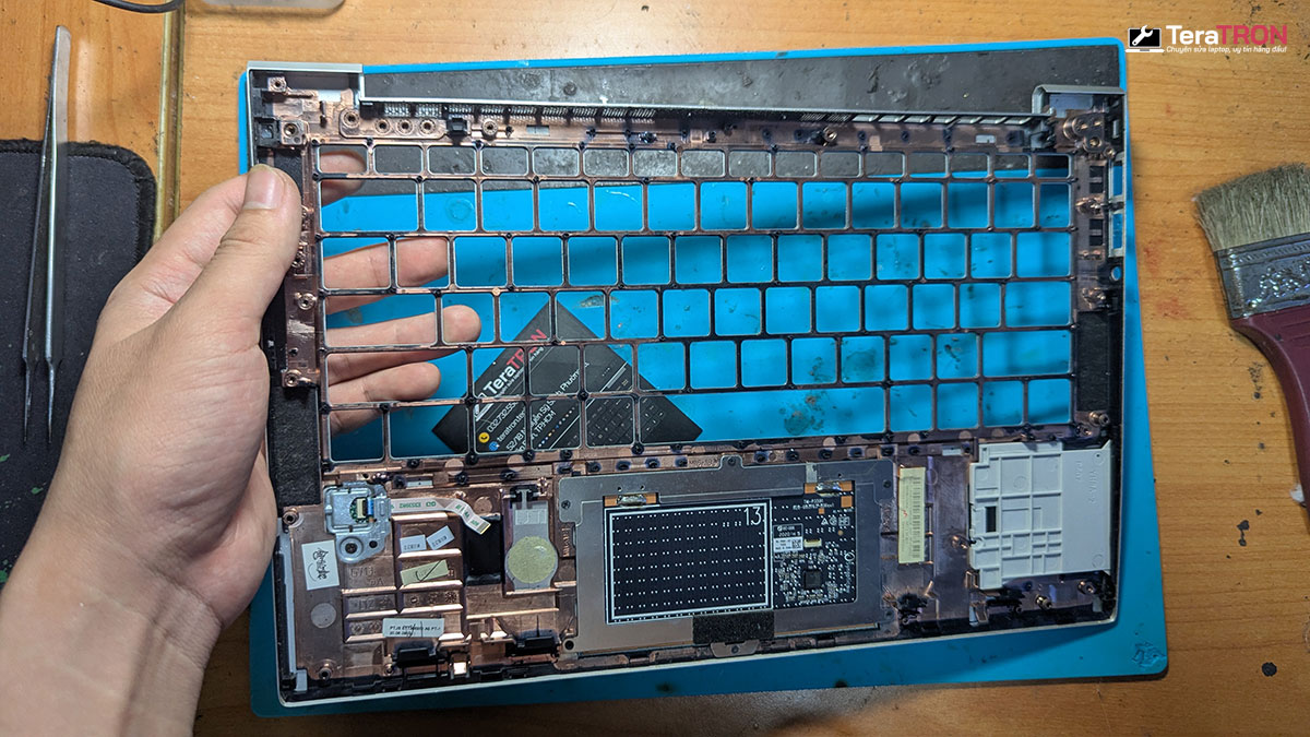 Thay bàn phím laptop HP EliteBook 835 G7 5 Thay bàn phím laptop HP EliteBook 835 G7 giá rẻ hcm tphcm