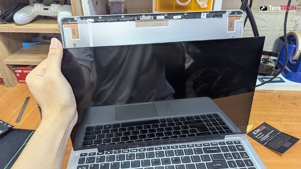 Thay màn hình laptop Acer Aspire A515-53 11 Thay màn hình laptop Acer Aspire A515-53 chính hãng hcm tphcm