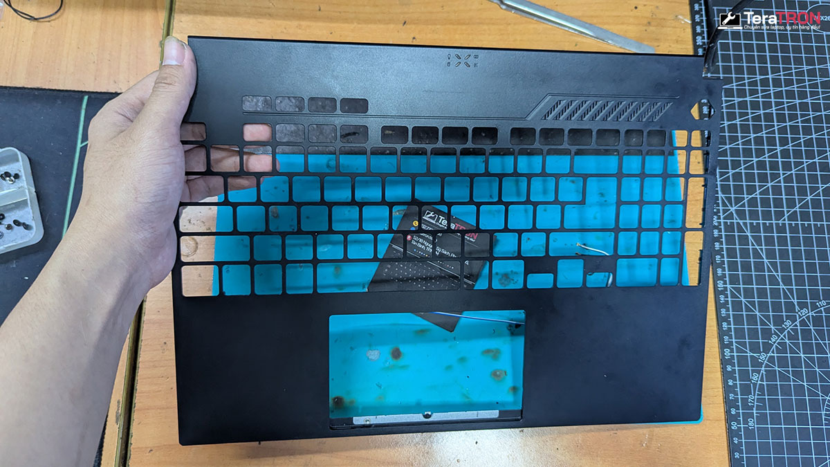 Thay bàn phím laptop Asus TUF Gaming F15 FX507ZC4 4 Thay bàn phím laptop Asus TUF Gaming F15 FX507ZC4 lấy gấp hcm tphcm