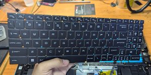 Thay bàn phím laptop MSI Creator M16 A12UC teratron laptop hcm tphcm