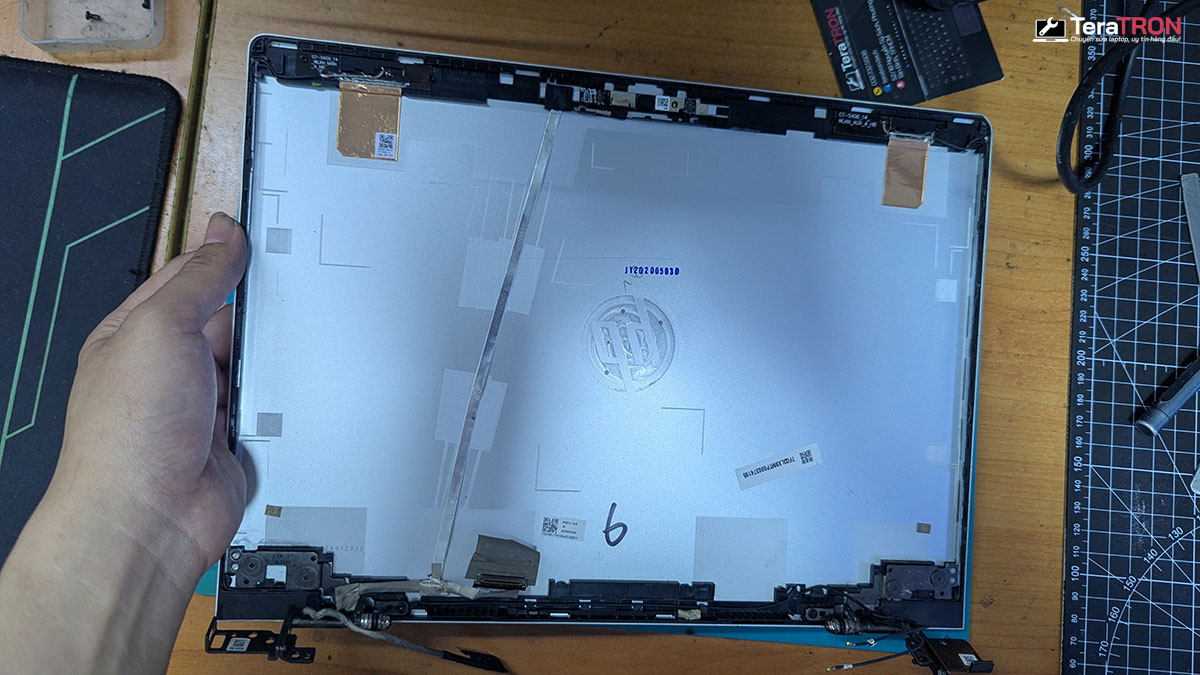 Thay màn hình laptop HP ProBook 440 G7 9 Thay màn hình laptop HP ProBook 440 G7 giá rẻ hcm tphcm