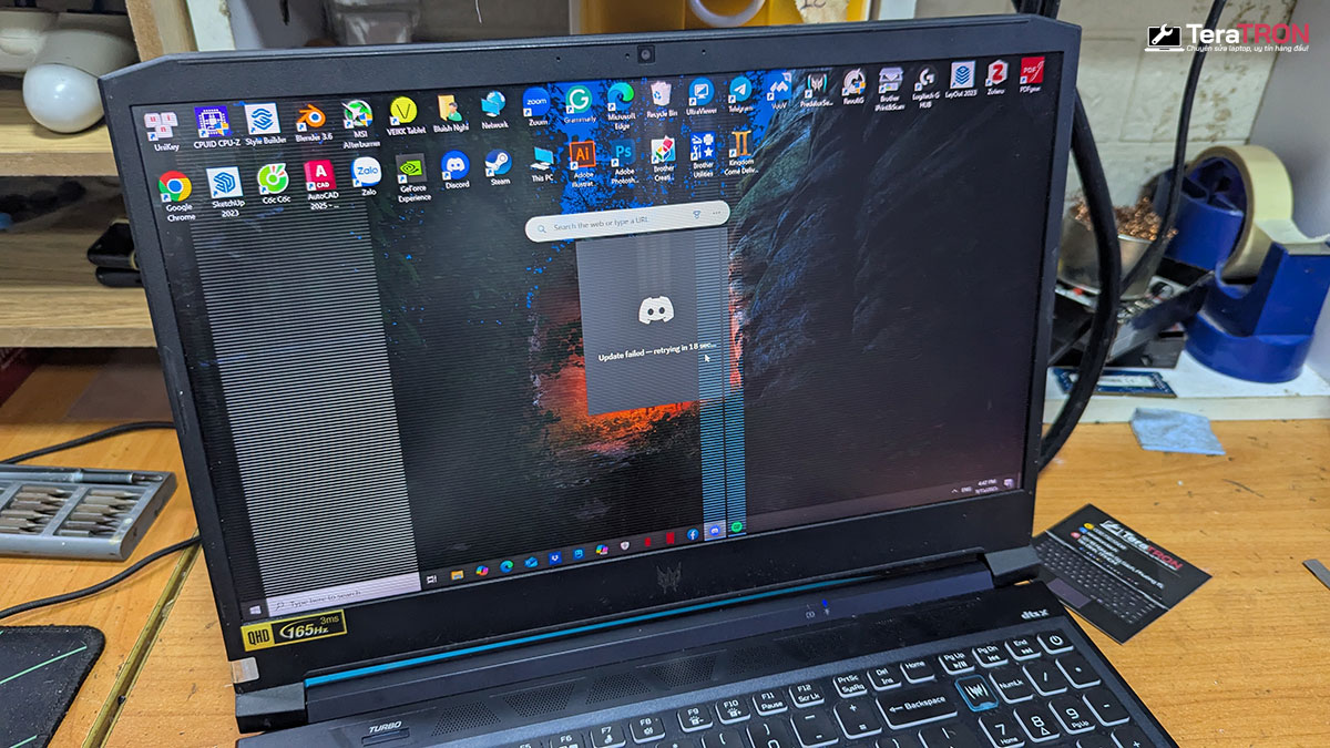 Thay màn hình laptop Acer Predator Helios PH315-54 nhiễu nhòe màu hcm tphcm